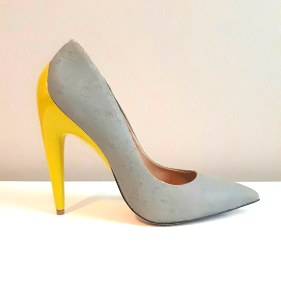 Jocelyn Pumps - Picture 2 of 11